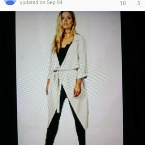 Cascade jacket in black from Boohoo sz 18